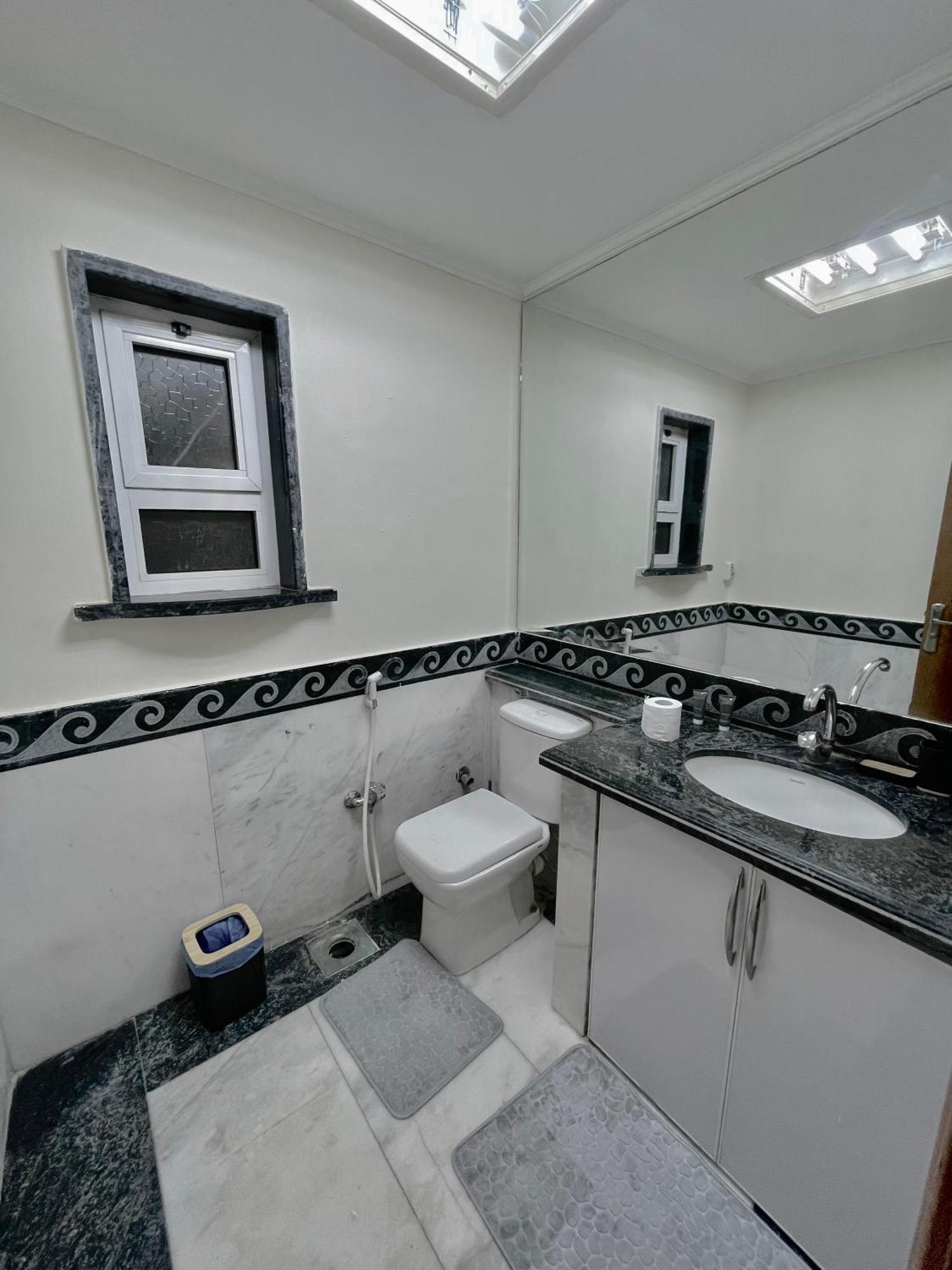 Modern Luxury In Maadi Nile View * Cairo