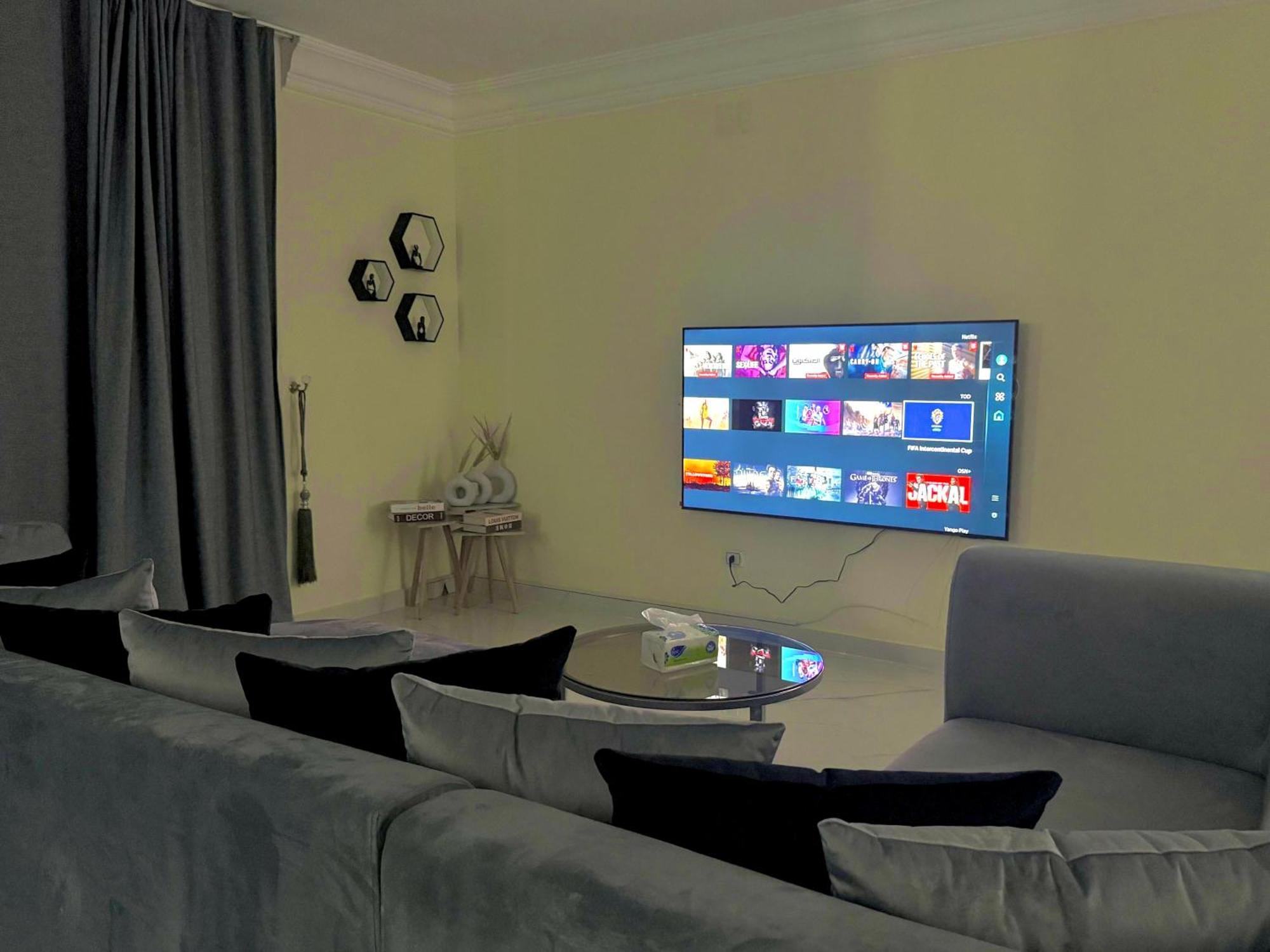 Modern Luxury In Maadi Nile View Cairo